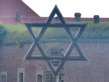 Město se připojilo k uctění památky obětí nacistické perzekuce