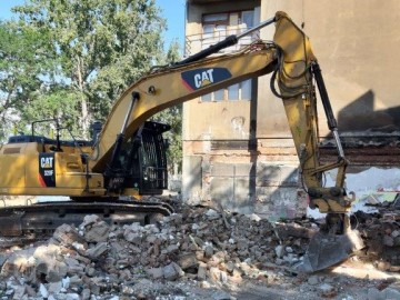 Demolice zdevastovaných objektů ve Sklářské dokončena