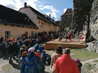 Zahájení turistické sezóny pokračovalo na hradě Střekov